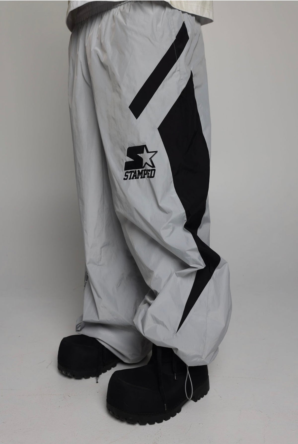Trackpants